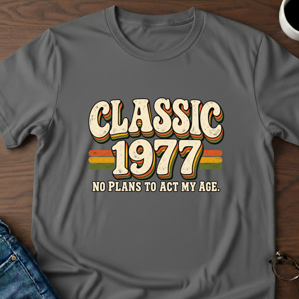 Classic 1977 - Birthday T-Shirt