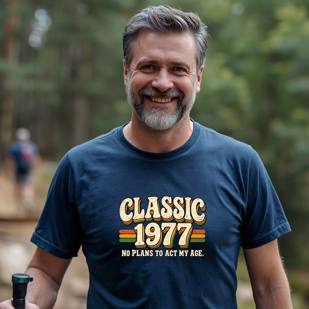 Classic 1977 - Birthday T-Shirt