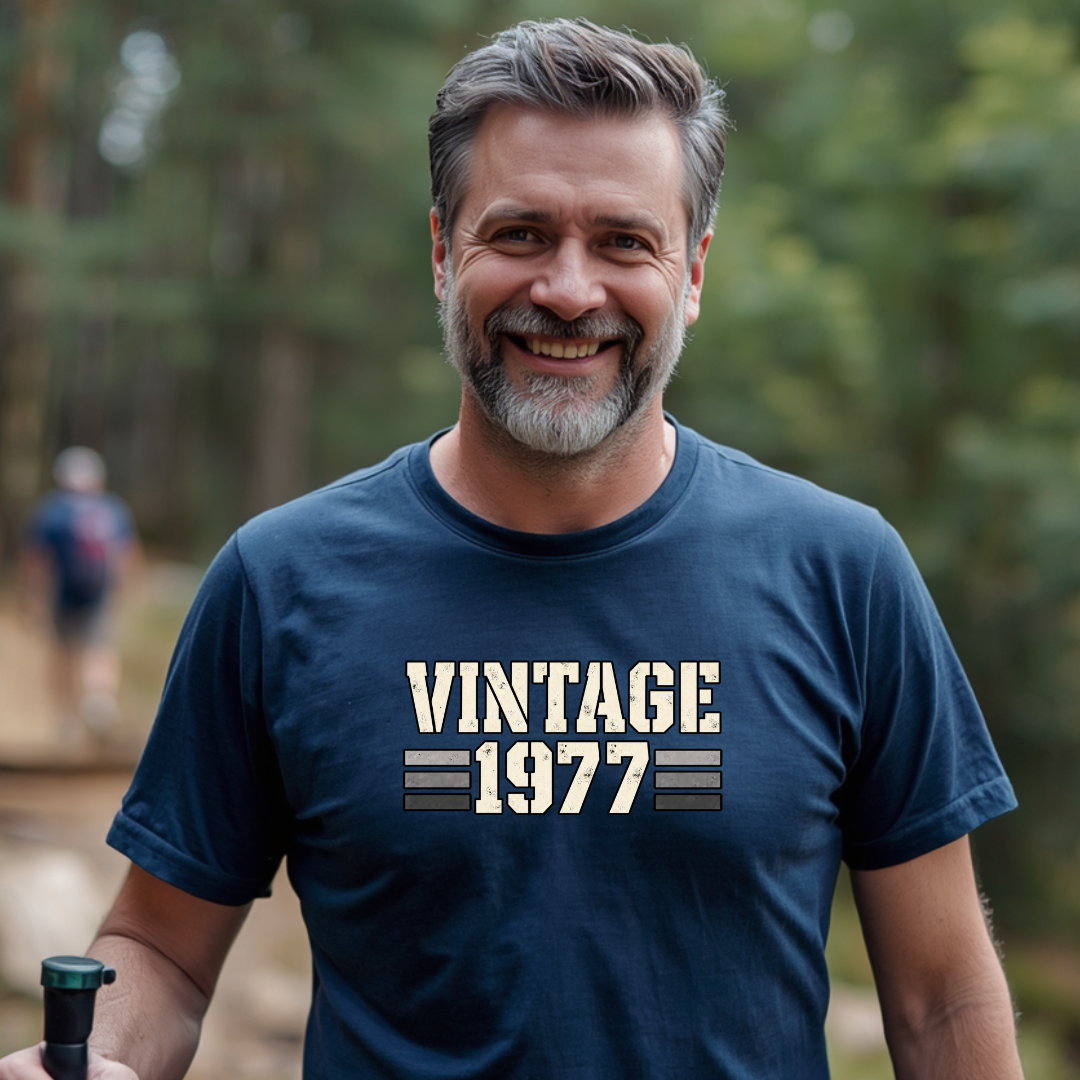 Vintage 1977 - Birthday T-Shirt
