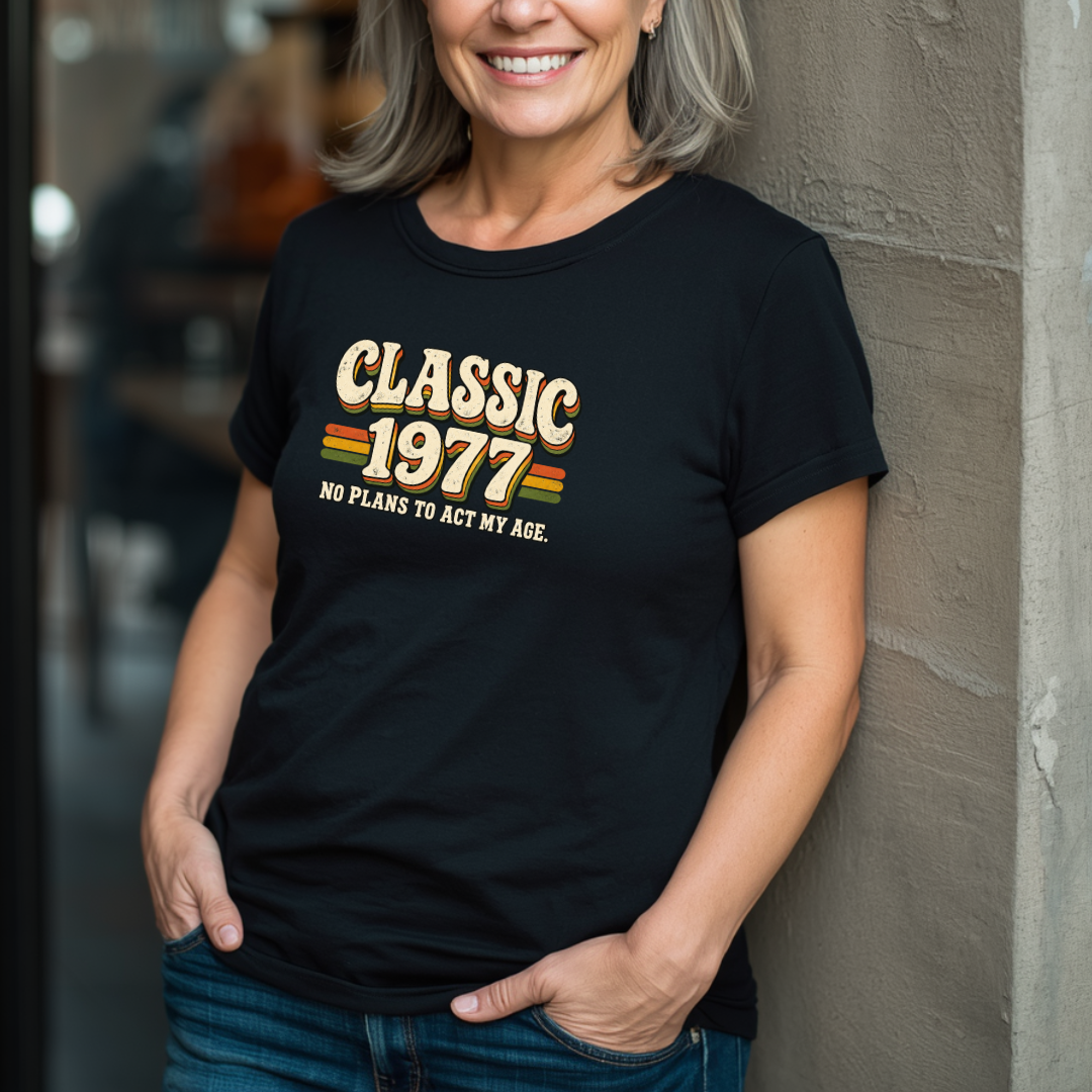 Classic 1977 - Birthday T-Shirt